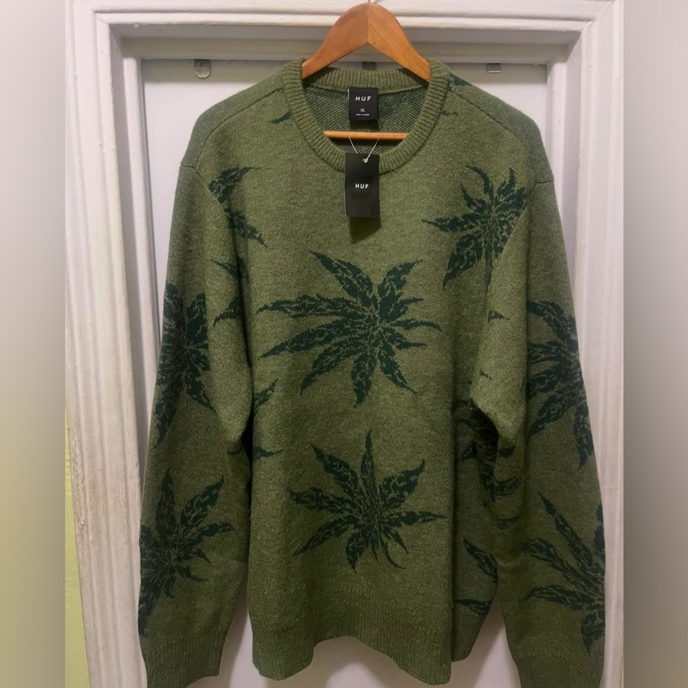 HUF “Plantlife” sweater
